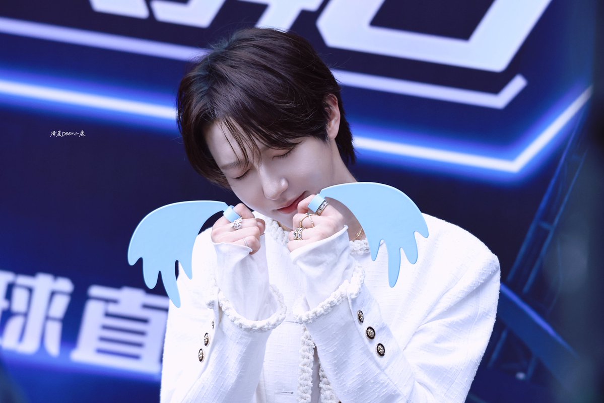 morningDeer0323's tweet photo. 261002런쥔
#런쥔 
#RENJUN 
#仁俊 https://t.co/mvRsYQgiIU