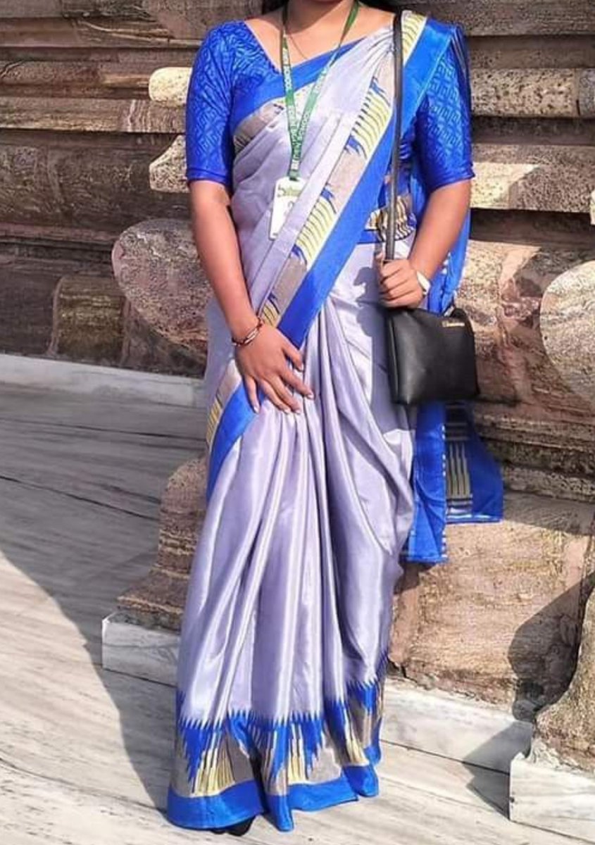 cd_Vatsuu's tweet photo. I get jealous of these women !
I too wish I was like them and wear these beautiful sarees. Enakkum intha maari azhaga podava katitu pombalainga mathila work pannanum nu asai aa irruku 😭 azhaga soft aa ponna irrukanum..Reality la irrunthu escape agi ipdi vazhanum pombala maari 😭 https://t.co/NBDNAnCqAh