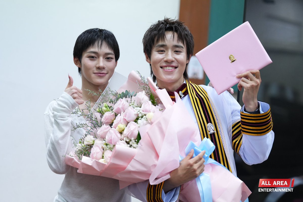 allarea_ent's tweet photo. เลโก้ร่วมแสดงความยินดีกับ นัท ธนัท  บัณทิตใหม่จากรั้วจุฬาฯ International School of Engineering (ISE) สาขา Nano Engineering
CELEBRATING NUTDAN

#GraduateNutdan
#nnutdan #Lego_Rapeepong
@nnutdan https://t.co/w9RNUgSgjD