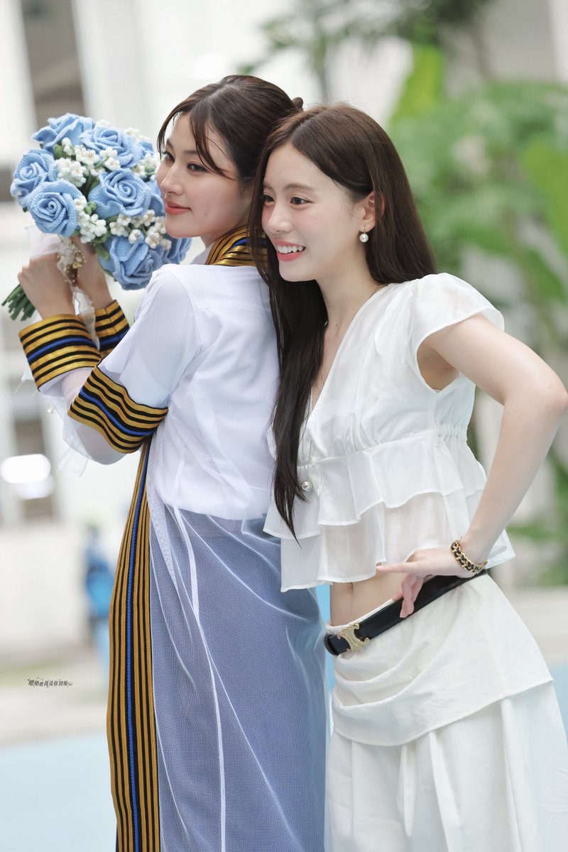 Xiaobu_wakaka's tweet photo. 校园情侣❤️

#PahnGraduationsDay 
#pahnthitta #FONDnatticha 
#PahnFond #ป่านฟ้อนด์ https://t.co/peSyIPX5aC