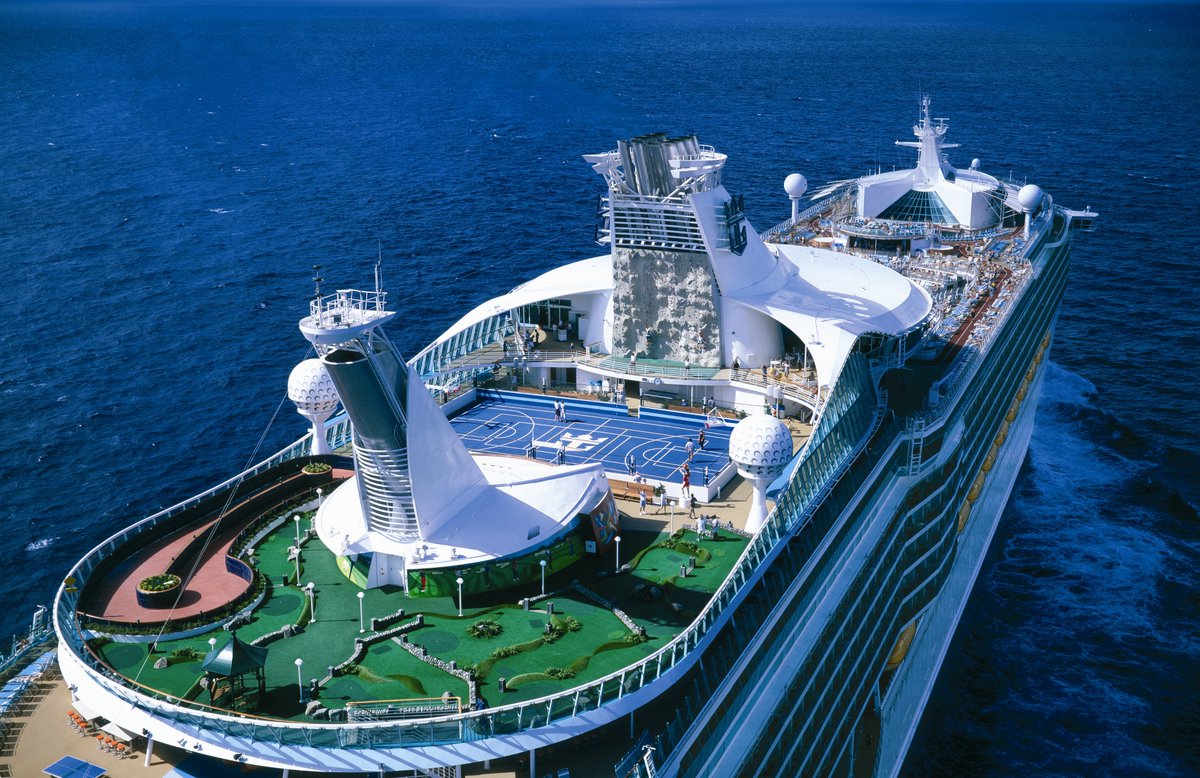 cruise_network's tweet photo. RCI【ボイジャー・オブ・ザ・シーズ（132,276㌧）】12年ぶりの日本発着クルーズ復活！
2028年横浜発着クルーズ2～4月（5本）予約受付開始！
予約窓口；船旅専門店クルーズネットワーク
https://t.co/GnJ7wVtHru
早期割引（変動制）早いもの勝ち！

#ボイジャー・オブ・ザ・シーズ #ロイヤルカリビアンクルーズ #日本発着クルーズ