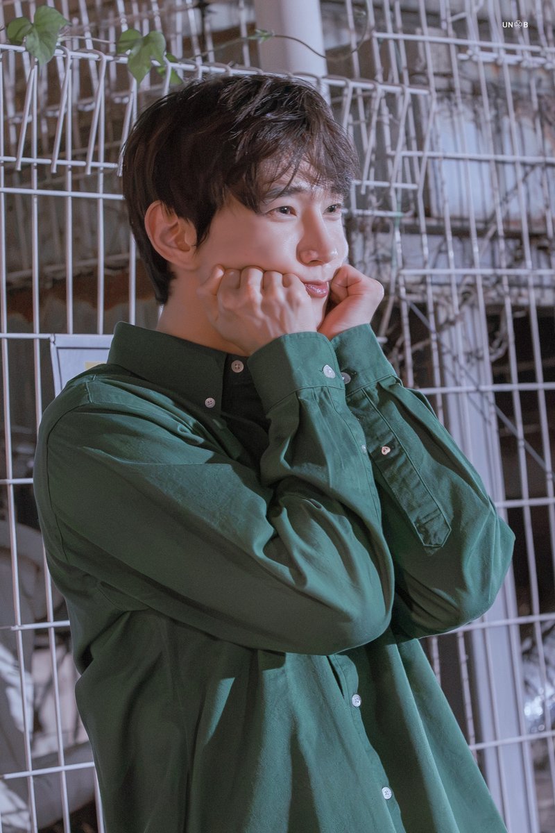 Freeze_B_'s tweet photo. 260926밤
연극 #쇄골에천사가잠들고있다 퇴근길

#김서환 배우님
볼찌부 ~~~~~~~~~~~ '3' https://t.co/rMX25wxDgs