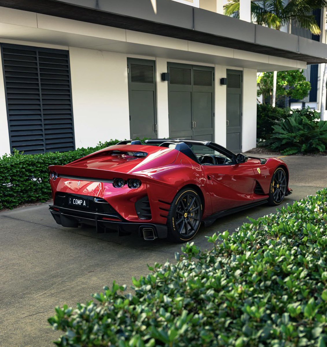 carpxrnpicx's tweet photo. Ferrari 812 Competizione Aperta https://t.co/rzMAVC5lJa