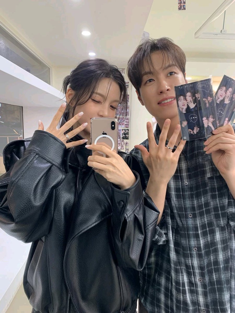 hwangms_info's tweet photo. 261002 조가빈님 인스타그램 게시물 https://t.co/Y5yPsZ5EZZ