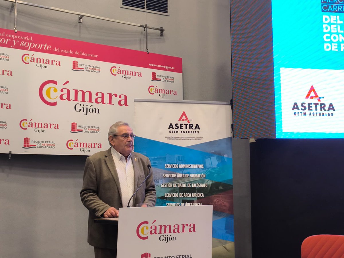 ASETRApress's tweet photo. 🚛 Durante la jornada, Ovidio De La Roza, presidente de #ASETRA-#CETMAsturias, ha destacado que “la #digitalización no es una opción, sino una necesidad para ser más ágiles y eficientes”.
#CETM #TransportePorCarretera #TransporteDeMercancias #Logistica #DeCa #Asturias https://t.co/NbaiSec38M