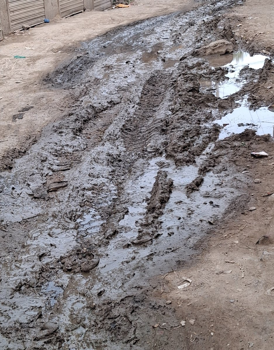 bilalazeem103's tweet photo. @Marriyum_A Dear @WorldBank @WorldBankPakistan, while you discuss 5G &amp; AI, please see real Lahore. This is Manawan - broken streets, sewage water, no drainage. Please visit these areas before any appreciation.
@MaryamNSharif #Lahore https://t.co/Fwq1NoLW1q