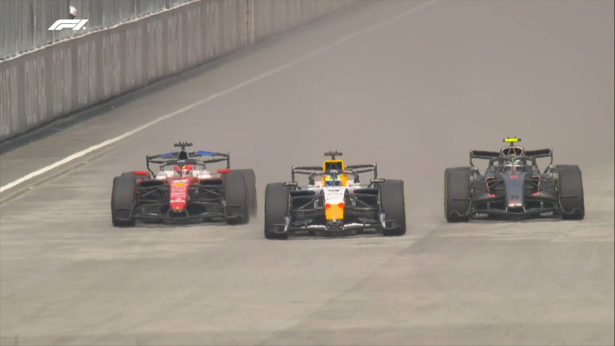 F1's tweet photo. THREE WIDE... IN FP2! 😵

#F1 #BahrainGP https://t.co/LjQyqqiFI7