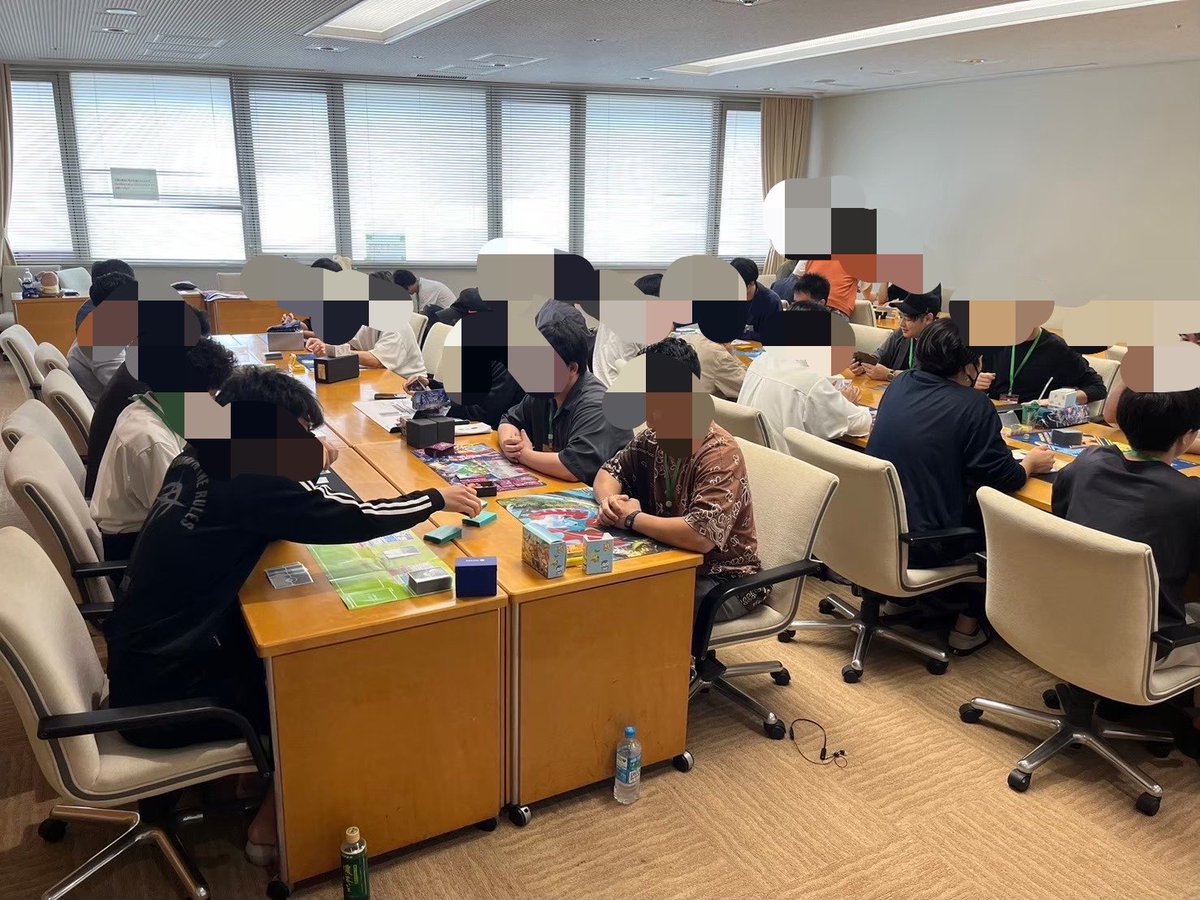 Ryoo_zz's tweet photo. 1日お疲れ様でした🫡

ポケモンカード交流会のお知らせです💡現在10名の方にご応募いただいています✨

📅10/12(月・祝) 9:15〜12:00
📍大井町きゅりあん
💰参加費：500円

シティリーグに向けた調整からエンジョイ対戦まで💪アットホームな雰囲気で楽しめます😊ぜひ遊びに来てください🤝
#ポケカ https://t.co/8d8Icg6439