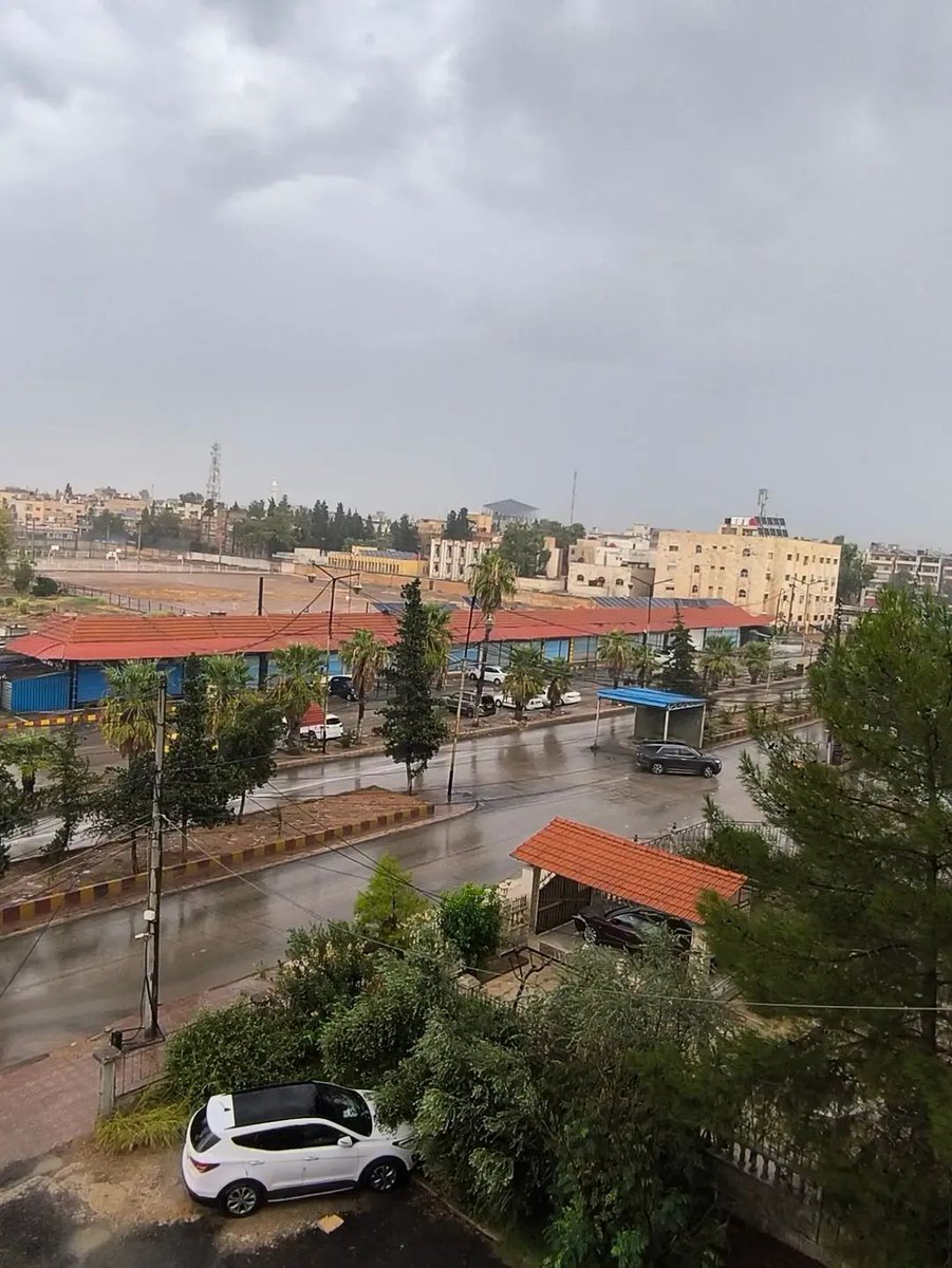 drradwano2000's tweet photo. Baran û bahoza bi hêz li Qamişlo bajarê evînê 🌧️⛈️🌧️⛈️
عواصف رعدية وامطار غزيرة في قامشلو مدينة الحب   🌧️⛈️🌧️⛈️

Qamişlo roja înê 2.10.2026
🌹🍀🌿🌧️⛈️🌧️🌿🍀🌹
#dr_radwan_mohamad 

#derd_û_derman 

Kamishli - Qamişlo 

مدينة الحب قامشلو 

القامشلي مدينة السلام والوئام 

Dr.Radwan https://t.co/fxbO6gCEQG