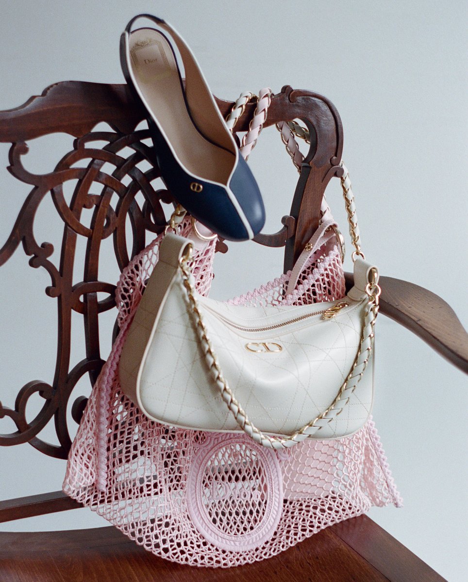 Dior's tweet photo. Accessories from the Dior Summer 2027 Women’s Show.

https://t.co/8enQ9WdBNI

#DiorSummer27 https://t.co/KwkOiQw2BD