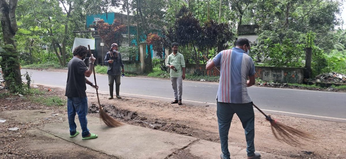 ICAR_CIFRI's tweet photo. Special #SwachhataCampaign6.0
Officers and staff members participate in cleaning at 2nd campus and adjoining areas.

@ICAR_CIFRI is participating in the campaign with a focus on cleaner campuses, sustainable practices, responsible waste management, productive use of resources. https://t.co/T6OJwWgc8U