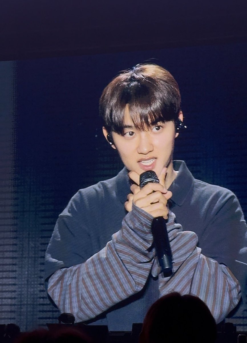 D_O112twinkle's tweet photo. 귀여워 죽겠네 진짜……경수 볼 나도 콕 찔러보고 싶다 ㅠㅠ https://t.co/ZZl6k0lc3q