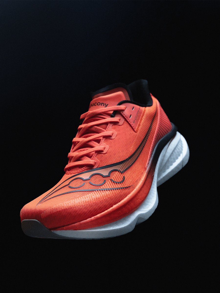 RunningDirectUK's tweet photo. Run with energy and confidence 👟

The Saucony Endorphin Azura Men’s Running Shoes are built for runners who want cushioned comfort, smooth support and a responsive feel through every mile.

#RunningDirect #SauconyRunning #EndorphinAzura 

https://t.co/CRCZxT6WKR https://t.co/7vu8ze9P1p