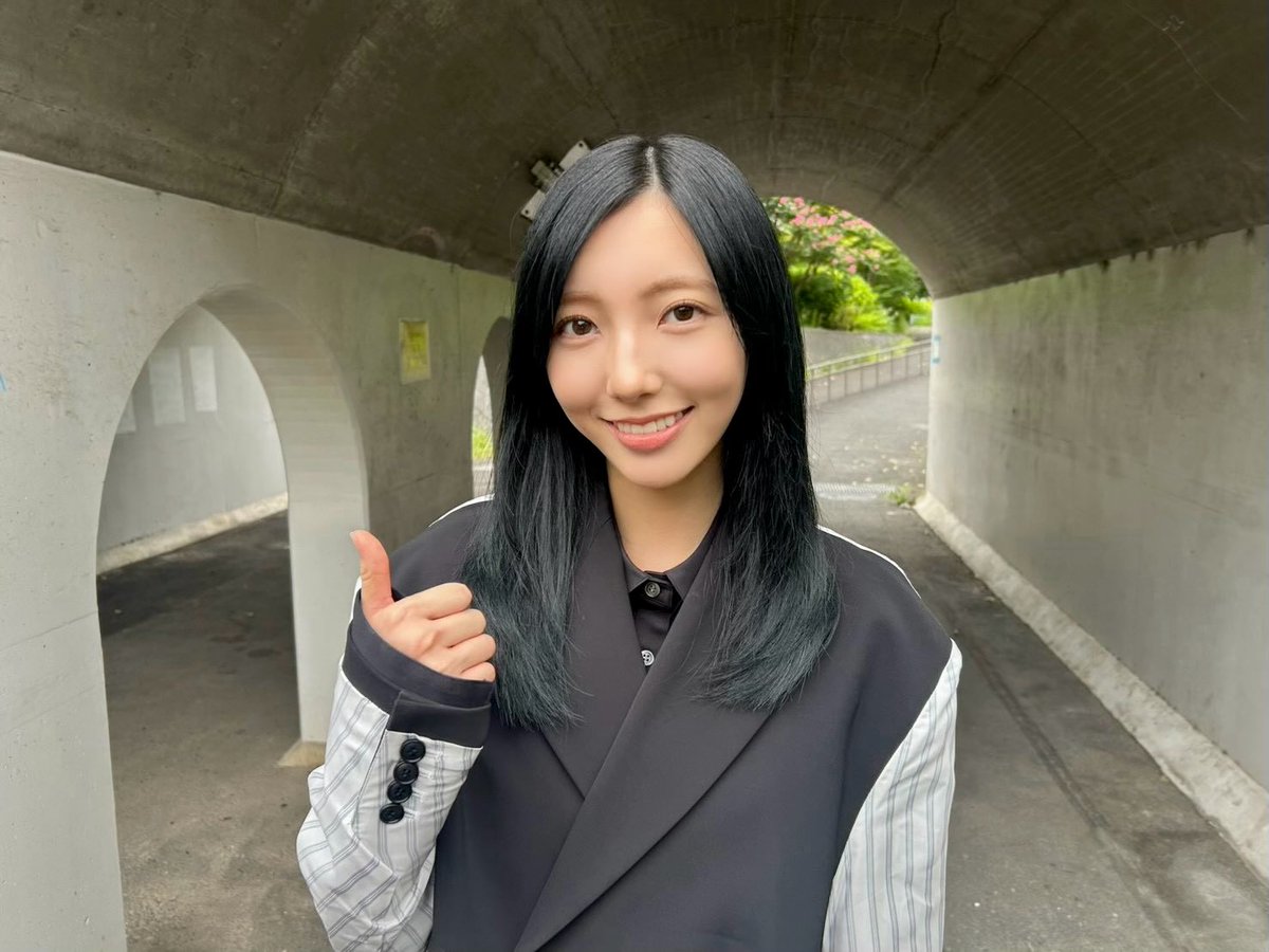 hinatazaka46's tweet photo. 本日10月2日(金)発売
「blt graph.」vol.116に

#小西夏菜実 が登場しております🐺

是非チェックしてみてください☀
https://t.co/hVUTxFKfeO

#bltgraph
#日向坂46 https://t.co/IcK8wboTmN