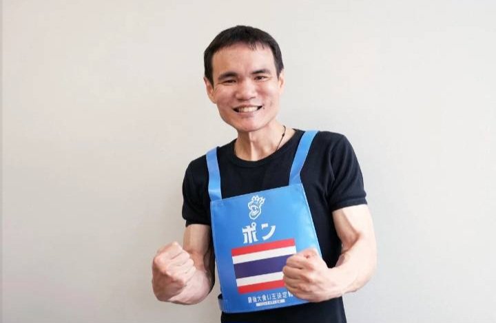 JHRSpong's tweet photo. I like this photo so much 
thank you for nick name
I understand i like to smile all time
#タイの微笑みモンスター 
#最強大食い王決定戦2026秋 https://t.co/gM2zWdapJh
