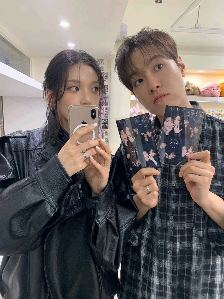 onecurt__v's tweet photo. 남의 (예비)부부를 이렇게 좋아해도 되는 걸까
그냥 막 마음이 너무 조음..🥹 https://t.co/IkwXETm3be