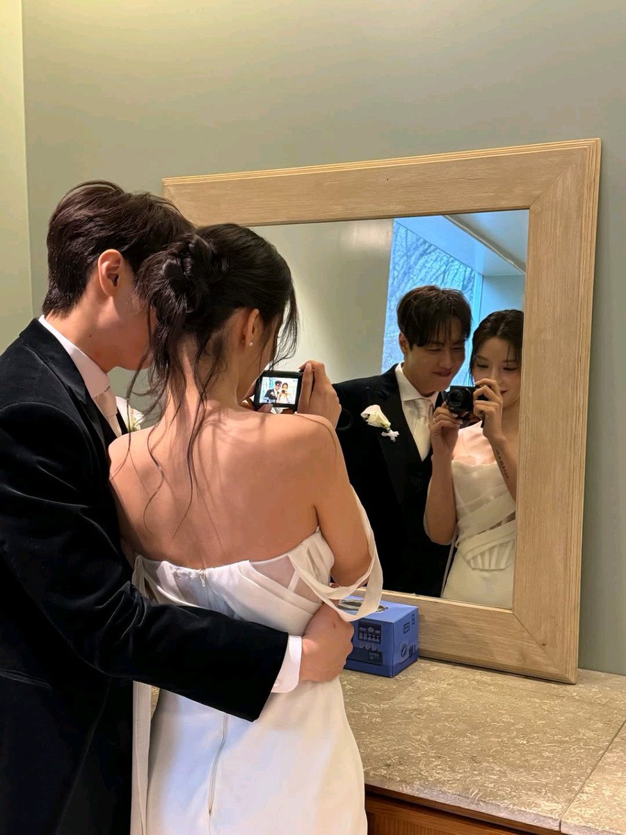 onecurt__v's tweet photo. 남의 (예비)부부를 이렇게 좋아해도 되는 걸까
그냥 막 마음이 너무 조음..🥹 https://t.co/IkwXETm3be