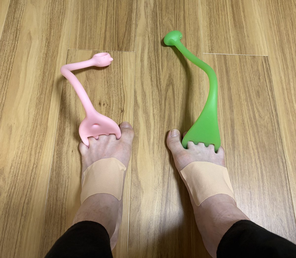 mizuki_ko9's tweet photo. 足の指開くやつやってたら
「ピクミン足で握り潰した？」って言われた https://t.co/FPuIFpSgkD
