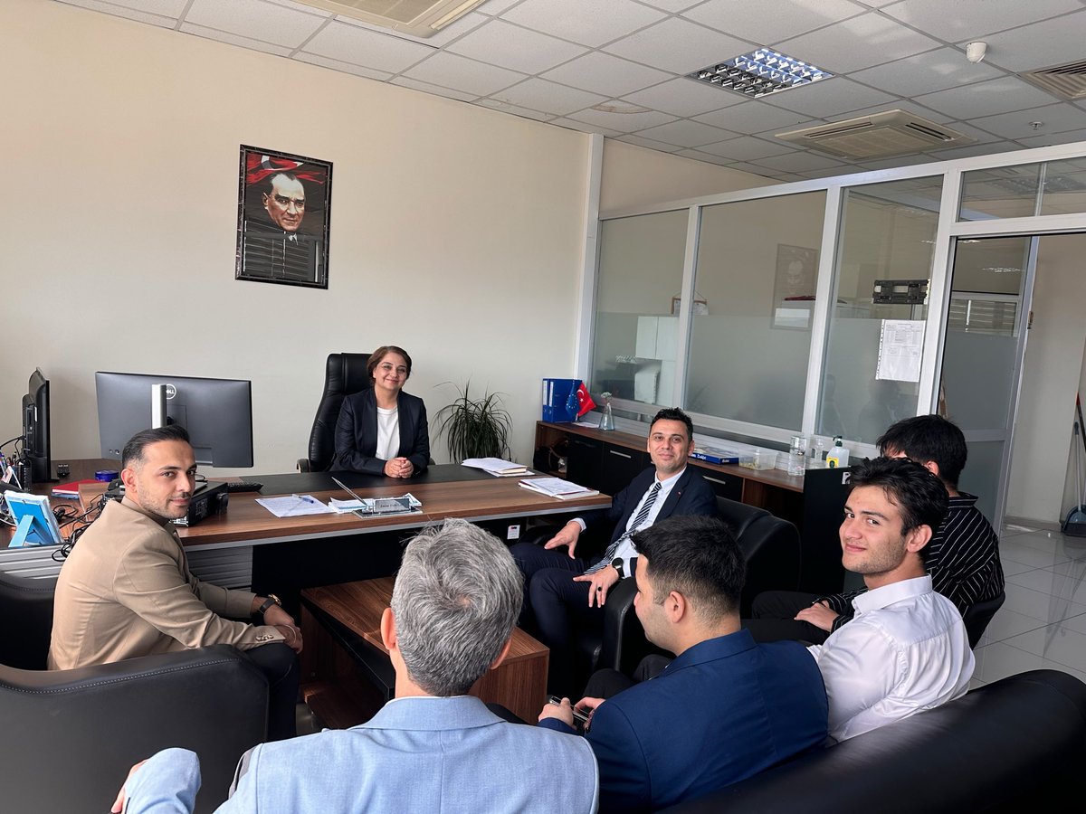 yamannn42's tweet photo. Yurt öğrencilerimizle birlikte Çiğli Sosyal Hizmet Merkezi Müdürü Sayın Emine TANĞLAY’ı ziyaret ettik.

Gerçekleştirdiğimiz ziyarette öğrencilerimizle keyifli ve verimli bir sohbet gerçekleştirdik.@MuratEskici38 
📍Çiğli Yurt Müdürlüğü https://t.co/PGc0RxQvbC