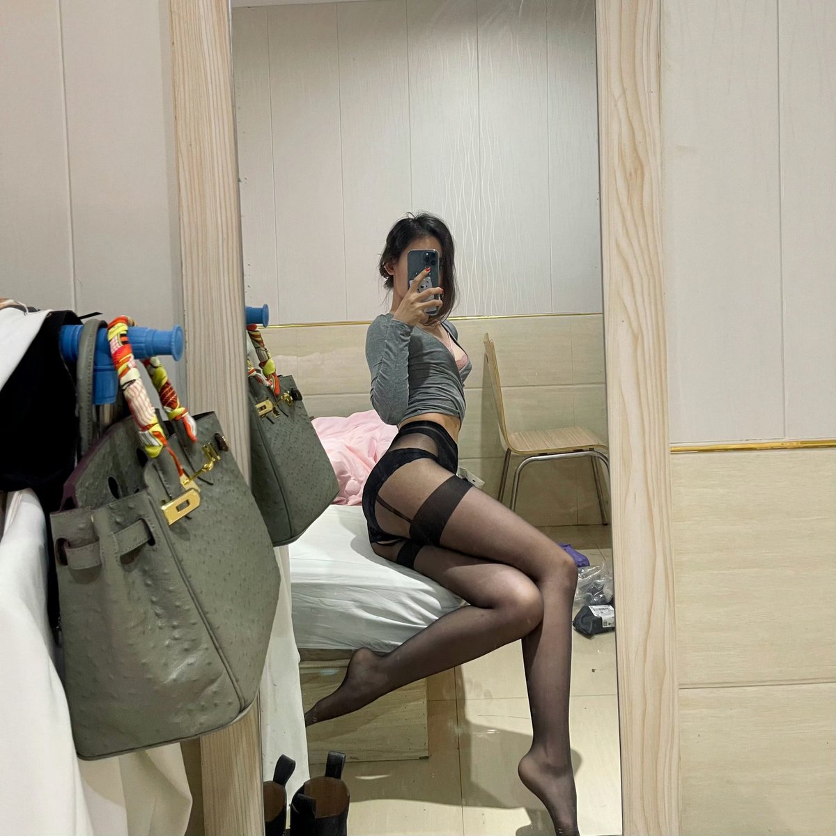 abbeykate4's tweet photo. 想找一个���通的床搭子，没啥要求，不影响双方生活，最好180+，武器大点的 最好颜值高点的 https://t.co/vfcNdRHBEo