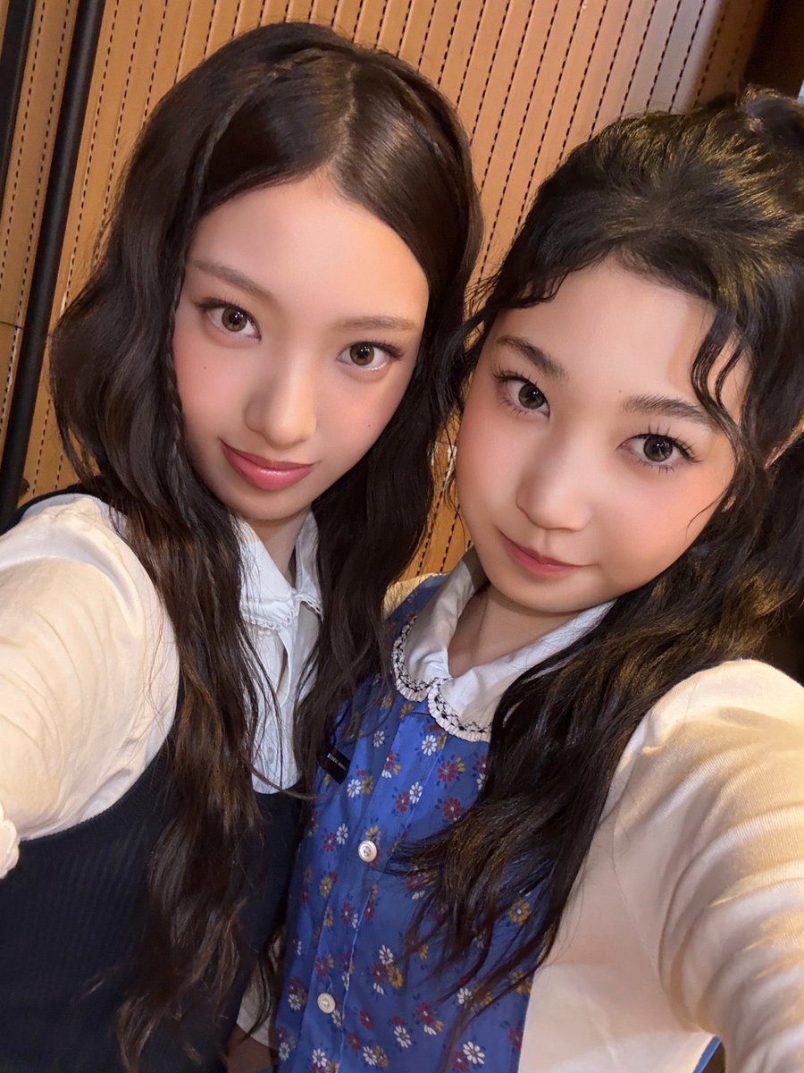 SakiFrance's tweet photo. ➵ TWITTER ⋆ 02.10.26

SAKI sur le compte Twitter du groupe @/TUIDE_official avec #SEOYEON (@ParkSeoyeonFr) : Deux d’entre nous ✌️

#SAKI #사키 #TUIDE #투이드 https://t.co/FysNqQ9etx