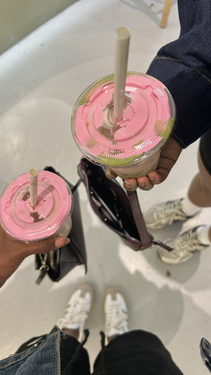 Siphokazimcaka1's tweet photo. Matcha run! 🍵
#matcharun #matcha #cova #matchatime #lifestyle https://t.co/VKoXIas6e2