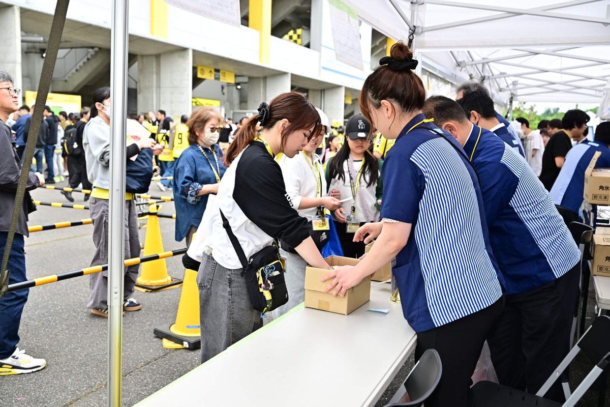 REYSOL_Official's tweet photo. 【10/9神戸戦】『LAWSONエキサイトマッチ』開催
🔗https://t.co/lqU2CZPRPp

花束贈呈および始球式の特別ゲストとして『#櫻坂46』所属の #松本和子（まつもと わこ）さんのご来場が決定しました🎉

また『LAWSONエキサイトマッチ』で毎回好評の『ローソンくじ引き大会』もございますので、どうぞお楽しみに🌟

#柏レイソル