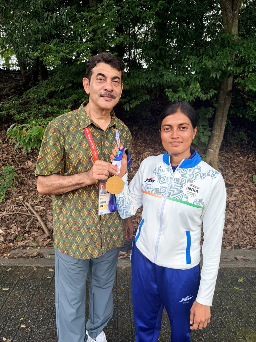 ChikithaRao's tweet photo. Truly honoured and grateful to receive the appreciation of Sri @jayesh_ranjan, IAS, Special Chief Secretary, Sports & Youth Services, Government of Telangana, following my medal-winning performance at the Aichi-Nagoya 2026 Asian Games. 🇮🇳🏹🥇

His words of encouragement mean a lot to me and inspire me to keep working harder and make Telangana and India proud. 🙏

Thank you, Sir, for your encouragement and support!

#AichiNagoya2026 #AsianGames #Archery #TeamIndia #Telangana #ProudMoment