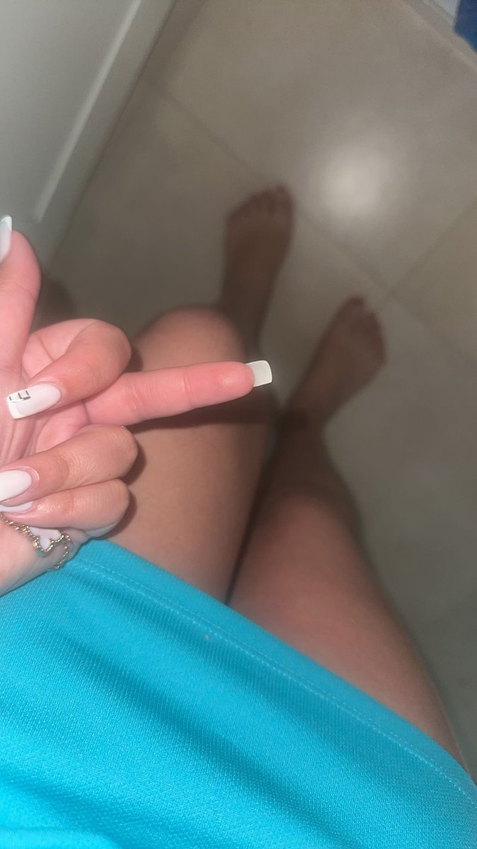 SarahDomii2's tweet photo. Je vous ai manqué mes putes? 🫦😈 https://t.co/KN0WVvcN6k
