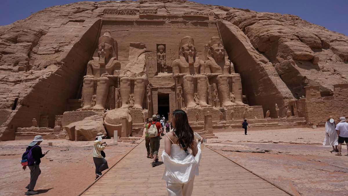 Pantip1996's tweet photo. 🇪🇬✨ เที่ยวอียิปต์ด้วยตัวเอง EP.4 : Abu Simbel Temples อาบูซิมเบล ชมวิหารรามเสสที่ 2 และวิหารเนเฟอร์ตารี อลังการสมคำเล่าลือ พร้อมพิกัดร้านเด็ดและตลาด Old Souks  🐫🏜️

📌 https://t.co/irHiHQLESS

#เที่ยวอียิปต์ด้วยตัวเอง
#AbuSimbel
#Egypt
#EgyptTravel
#Aswan
#อียิปต์
#Pantip https://t.co/mAtyNiCSWs