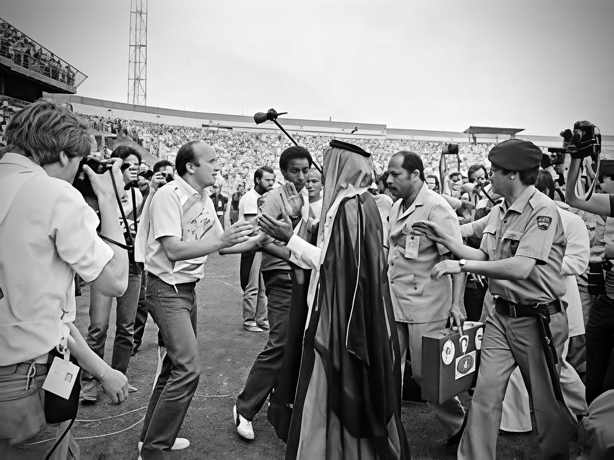 False9Theory's tweet photo. In 1982, Kuwait’s Sheikh Fahad walked onto the pitch at the World Cup and forced the referee to disallow a France goal.

He threatened a walkout over a whistle from the crowd. The referee caved and cancelled it.

FIFA banned the ref for life. https://t.co/gDSgOPCsvR