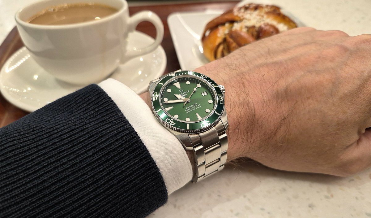 loliism's tweet photo. Friday and my day off. Enjoying a fika at the classic NK department store in central Stockholm. Have a good day everyone. #Certina https://t.co/kb2VYhOyAv