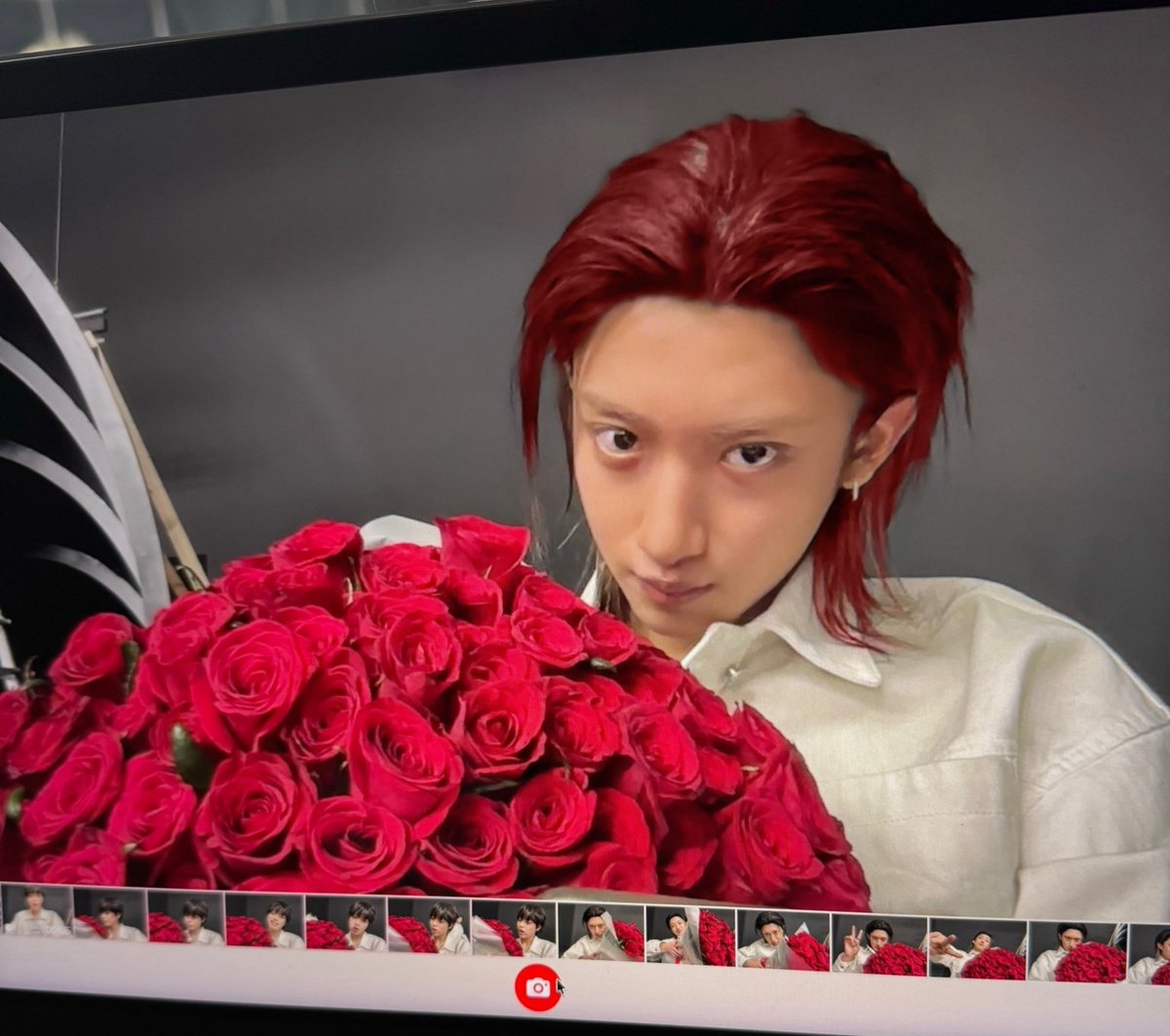 forwooryul's tweet photo. SO IT'S FR FR?? ❤️❤️❤️🌹🌹🌹 https://t.co/FElLY8Dhou