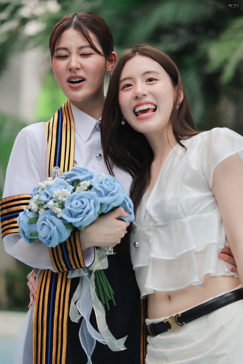 _09jannn's tweet photo. น่าร้ากกกกกกกกกก🤏🏼

#PahnGraduationsDay 
#pahnthitta
#PahnFond https://t.co/ki5Calg3kg