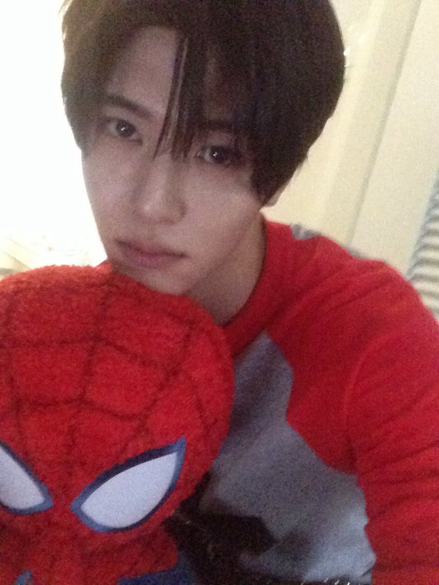 OSIONzip's tweet photo. 셀카다 https://t.co/UlE2Q2PHAR