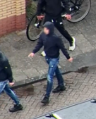 J41963735's tweet photo. #Retweet (Maak ze beroemd)
Geweldplegers Volendam
Herkenning graag
https://t.co/ZU6ShY17hT
#NieuwsInPerspectief https://t.co/qpfazKwH3l