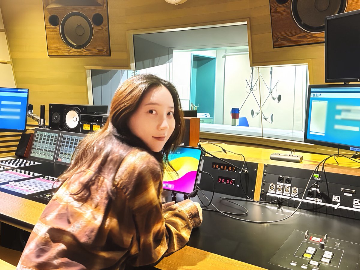 uikatonjinchi's tweet photo. 金曜20時からは、ファースト・サマー・ウイカのとん・じん・ち☝️
TBSラジオで放送中です！

radiko  https://t.co/yvujNzaZBJ     

Podcastでは、アーカイブも聞けます📷https://t.co/IF6Hu6Nn0I 

#ファーストサマーウイカ #とんじんち954 https://t.co/RDfn6OeJp6