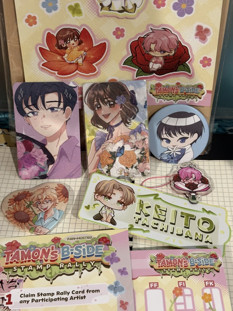 KahonBear's tweet photo. Here are they are irl SHJDJS they’re so cute 🫶🥹. The Tamon’s B-side Blooming Spring Stamp Rally is now in full swing 🌸 #tamonsbside #cosmania2026 https://t.co/nDFBCzs1lx