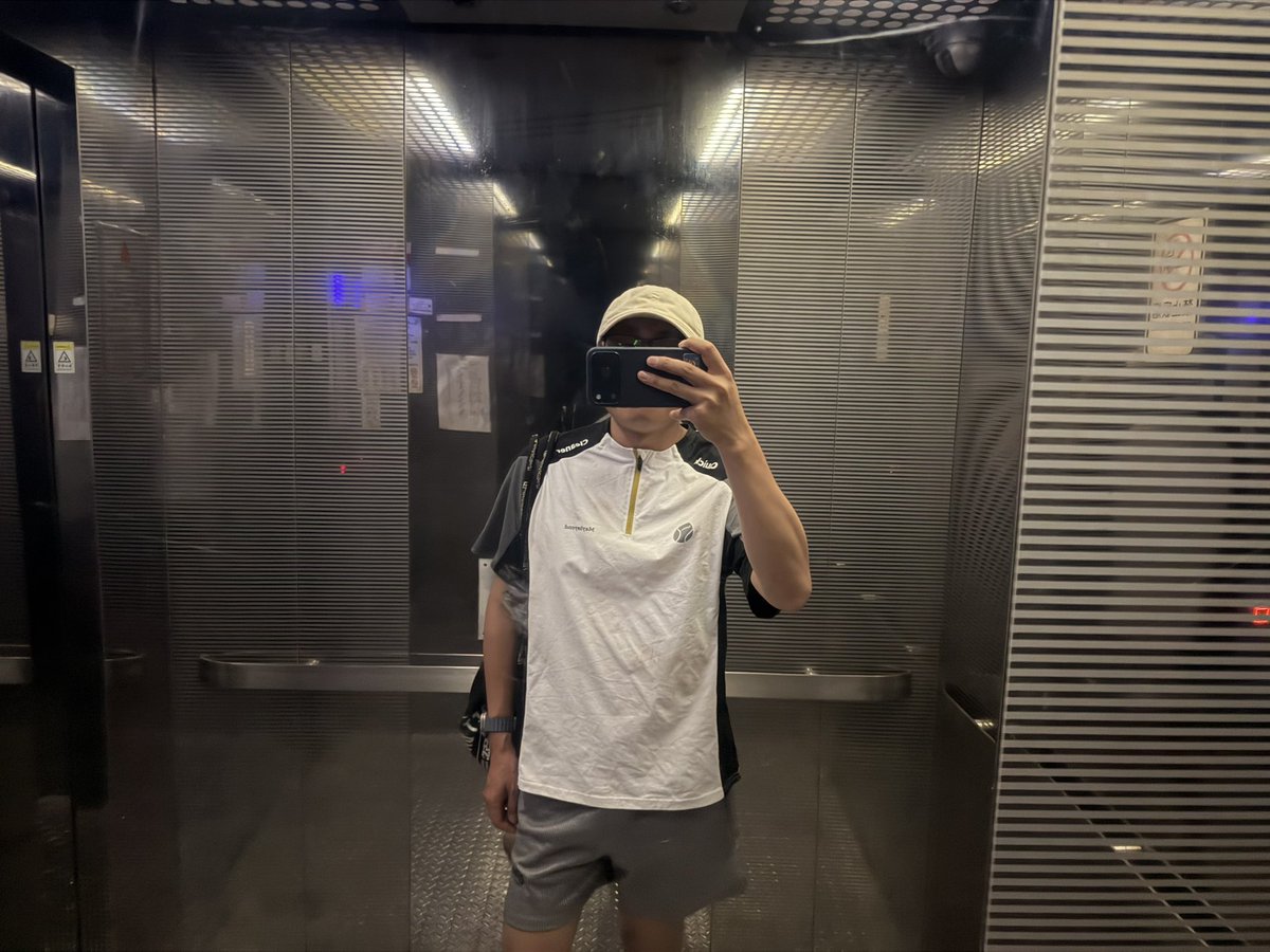 YNeelNeel's tweet photo. 好像口了这位男大很多次了😂

 #佛山鸟洞 #鸿大鸟洞 https://t.co/NeNCVxdr2Y