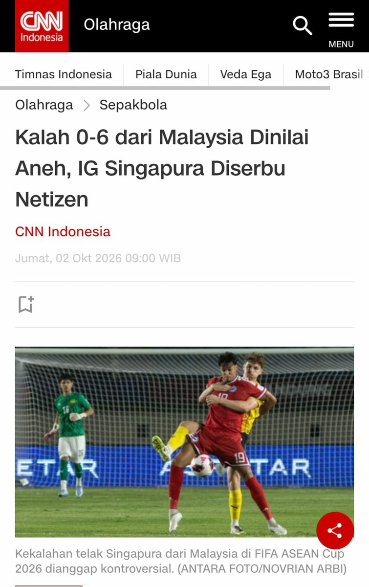 cantikadar's tweet photo. kekalahan 0-6 dari malaysia jelas bikin suporter singapura kecewa berat. apalagi mereka sendiri mempertanyakan perubahan permainan di babak kedua #DirtySingapore dan Shame On You pun ikut muncul di tengah ramainya reaksi netizen https://t.co/RdkLfI2xf8
