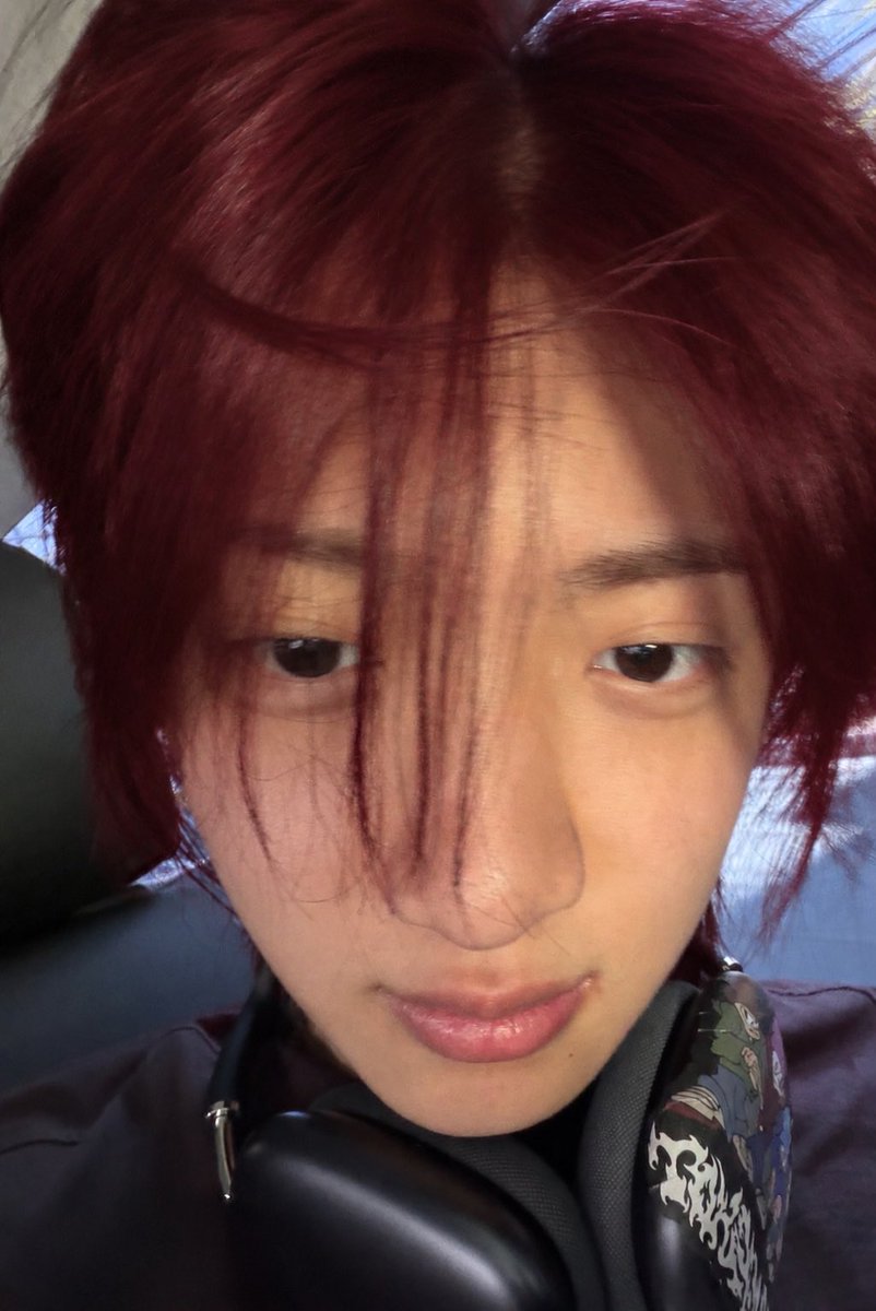 owjii0's tweet photo. 빨간머리정우진개이쁜데ㅠㅠ☹️👈🏻👈🏻 https://t.co/Jth9zzMtDC