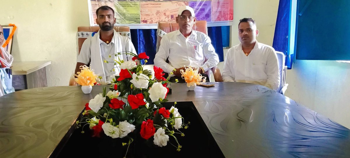 DK9110056038's tweet photo. राष्ट्रपिता महात्मा गांधी जी की जयंती पर उन्हें कोटि-कोटि नमन। सत्य, अहिंसा और सत्याग्रह के उनके विचार आज भी पूरी मानवता को शांति, सद्भाव और प्रेम का संदेश देते हैं।

अंतर्राष्ट्रीय अहिंसा दिवस की सभी देशवासियों को हार्दिक शुभकामनाएं।
#पंचायत_जमुआ_सचिवालय 
#hilights #folllowers https://t.co/gbdBRdvF24