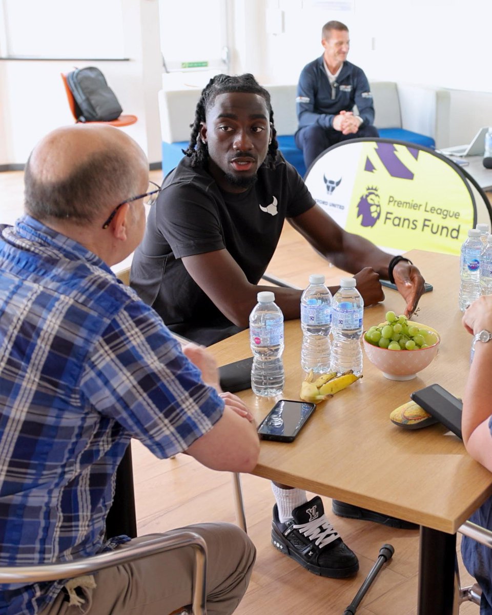 OUFCcommunity's tweet photo. 📢 Could you bring your skills, experience and enthusiasm to a Charity making a difference to local people’s lives?

We are looking for new Trustees to help shape the future of Oxford United in the Community.

Find out more below. 👇

https://t.co/kNP6LTXR8K https://t.co/qtIsCkTMe8
