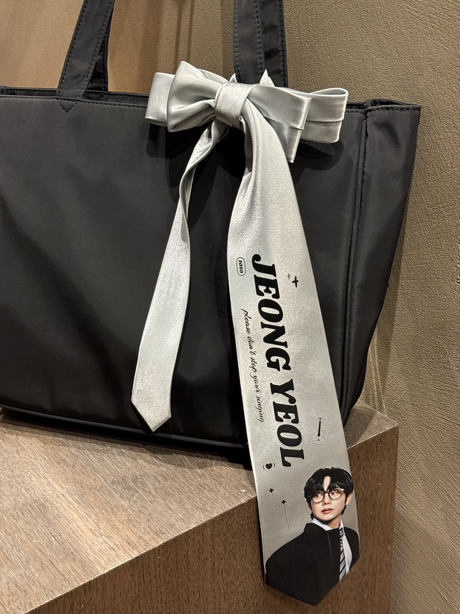 anan1010100's tweet photo. <2026 10CM FAN CONCERT>
넥타이&amp;포카 말랑이&amp;아크릴 키링 나눔

👔날짜：2026.10.10
👔수량：30세트
👔인증：RT+10CM 위버스 멤버십
👔시간 및 장소 : 당일 타래로 공지

#십센치 #권정열 https://t.co/snLpOD6fNc