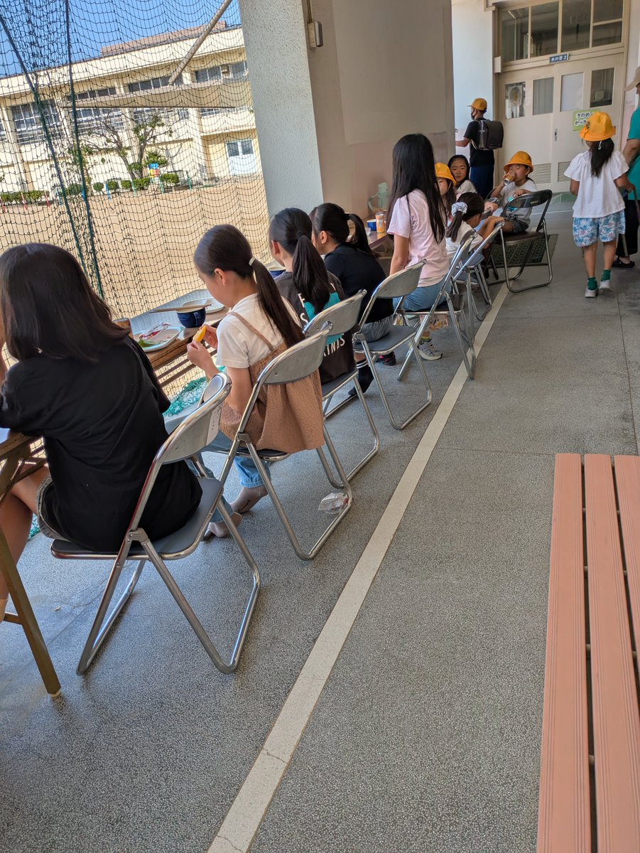 omochan6's tweet photo. 9/30　9月の朝ごはんやさん報告
🎀参加者数　：　887名
🎀開催日数　：　11回
🎀平均参加者数　：　80.6名

うだるような暑さの続いた日々でしたが、多くの子ども達が元気に参加してくれました。 https://t.co/FaV9WXX3ie