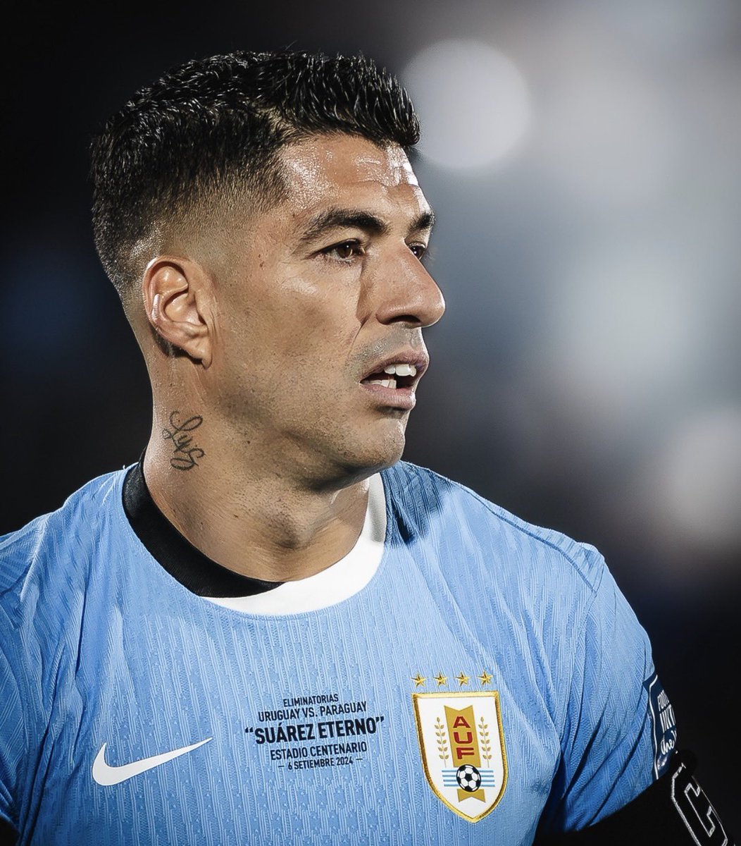Tobs_fc's tweet photo. 🚨🎙️ LUIS SUAREZ: I haven’t forgotten the heartfelt speech Messi gave me on my farewell match for Uruguay. I have also prepared something special for him on October 6th. https://t.co/GWTPqAVzIl