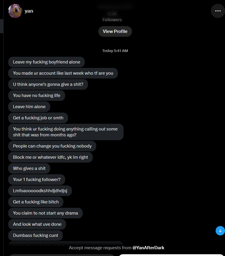 Eraruo's tweet photo. @sdsdsdasdahwbw Not to mention @YanAfterDark straight up harassing me in dms over it https://t.co/qFOW6v0Z9R