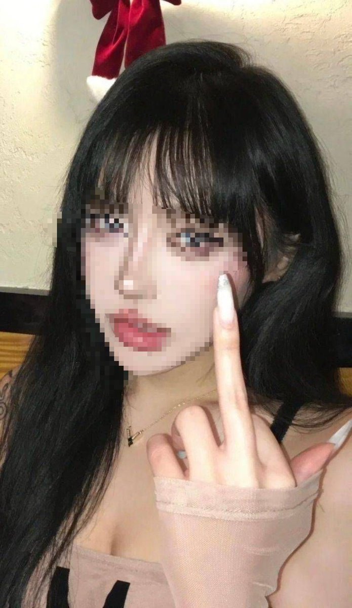 rkxed70's tweet photo. ❤️도태한남, 한녀들 주목❤️

평소 패배욕구 끓어오르고💢
발로 밟히고💢욕 처먹고🖕
애액 싸지르고 싶었지만💦

컨셉때문에&amp;사람들 때문에 그러지 못했던 병신들아〰️❤️

100% 익명보장❤️
디엠으로 기어와🤭확실하게 밟아줄게🖕💢

❤️어느정도 체급 있는 계정들만 받아줄거야❤️ https://t.co/JPCCoRJrVr