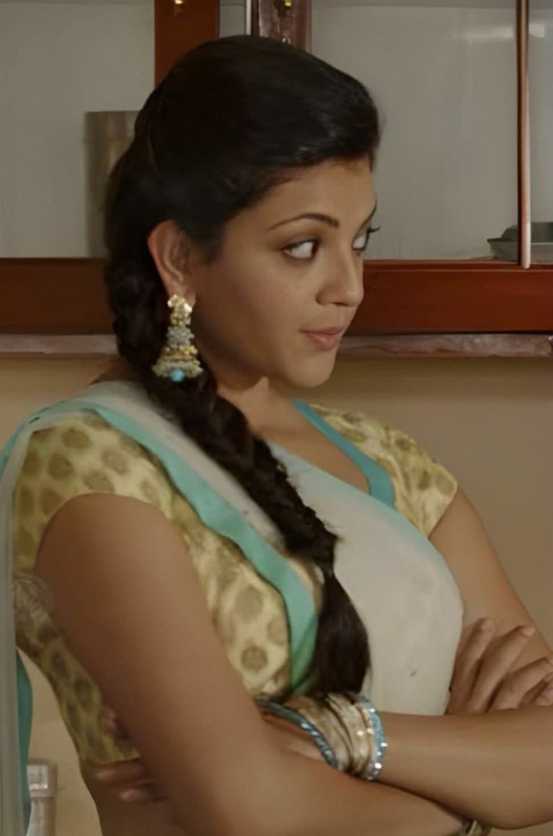 cd_Vatsuu's tweet photo. Before knocking the door she was earing some bangles sound. I was trying  to change my stepmom's 3rd new saree. So was seeing everything and got angry. Suddenly she got a call from her bf and I heard the ringtone and shocked to see my stepsis was seeing everything through window. https://t.co/5qahhLOoIV