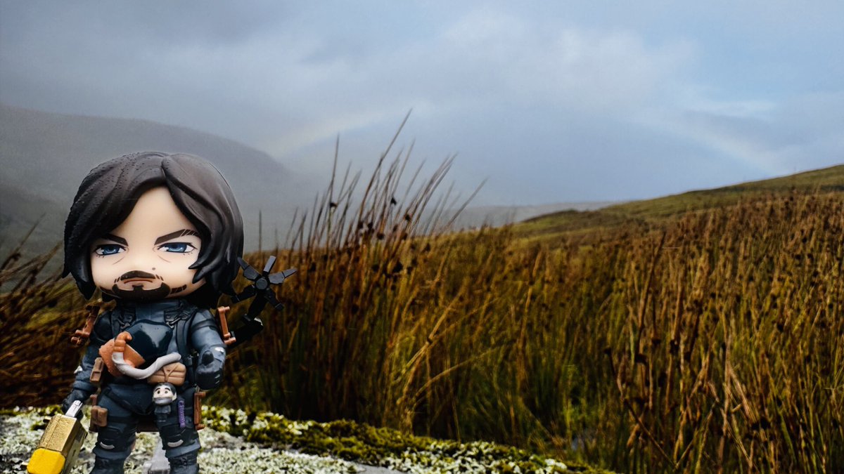 KojiPro2015_EN's tweet photo. Channeling our inner Sam, we headed out for a hike in Eryri (Snowdonia) National Park in Wales 🥾

The surrounding scenery felt straight out of DEATH STRANDING.

We even took a break along the way to play some DEATH STRANDING 2: ON THE BEACH on the Steam Deck 👍

Now 20% off on Steam!
🔗 https://t.co/wm10ZoOqmQ

Keep on Keeping On!

#DeathStranding2 #SteamDeals #DS2GETHER
#Eryri #Cymru #NationalPark